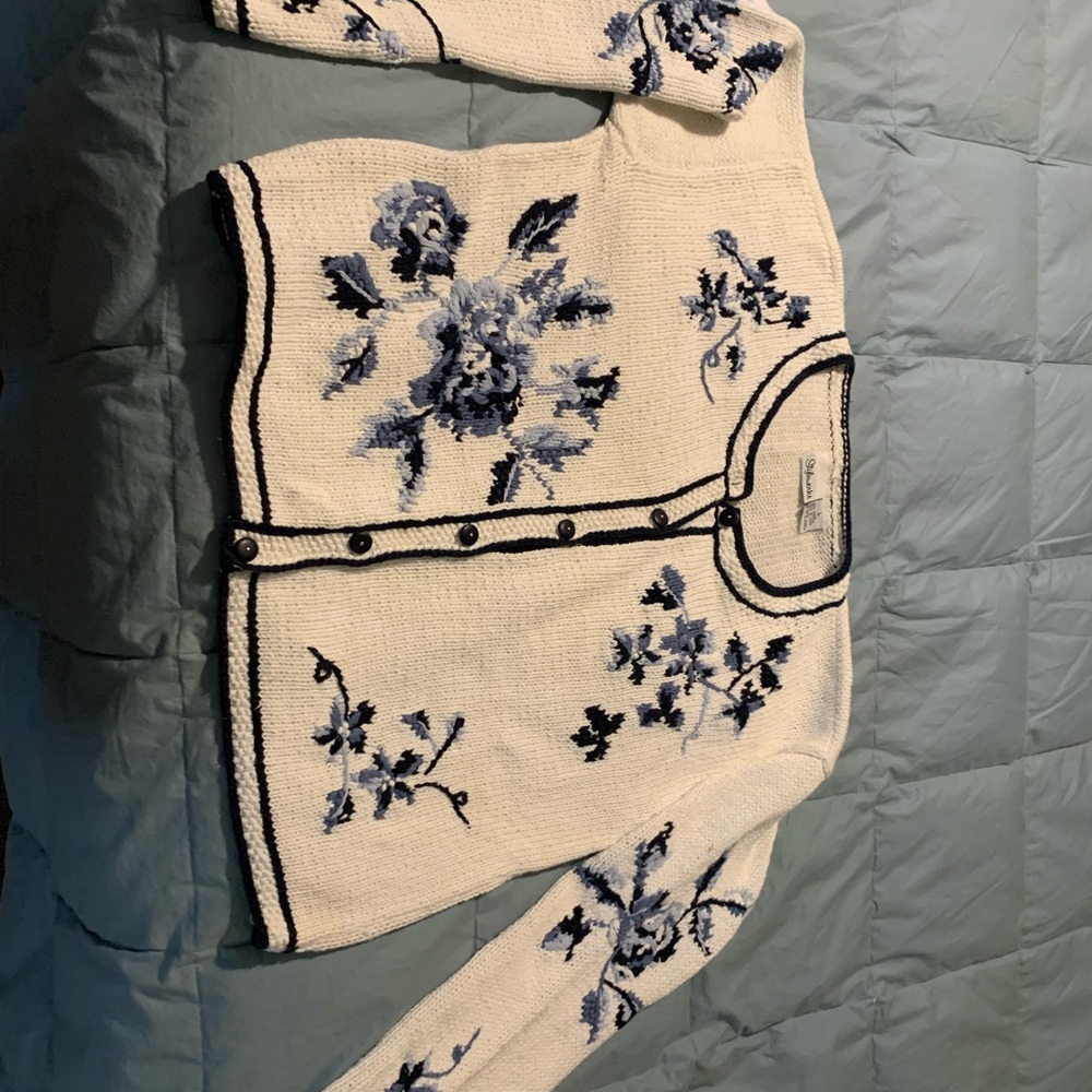 Women's Floral Sweater - White and Blue